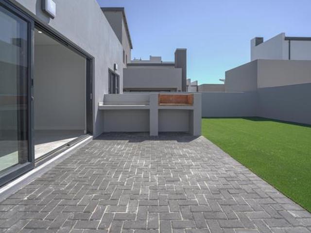 4 Bedroom House in Sandown