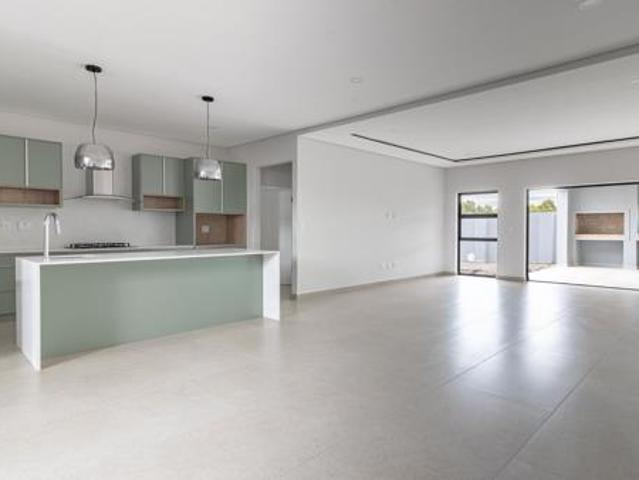 4 Bedroom House in Sandown