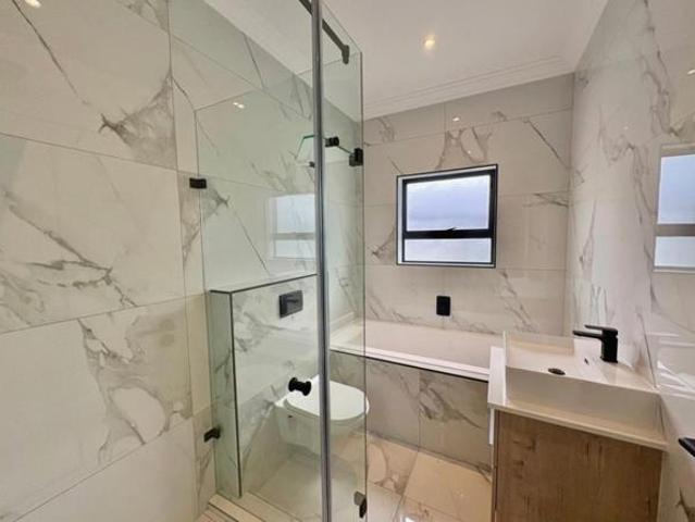 4 Bedroom House in Sandown