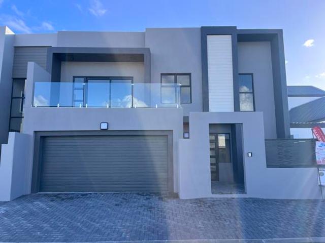 4 Bedroom House in Sandown