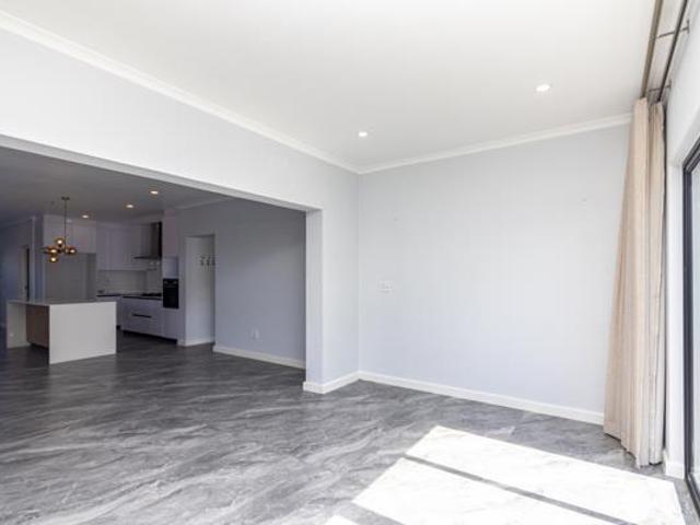 4 Bedroom House in Sandown