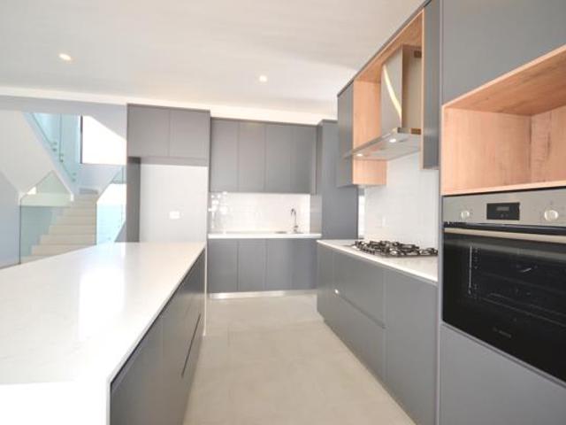 4 Bedroom House in Sandown