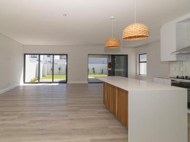 4 Bedroom House in Sandown