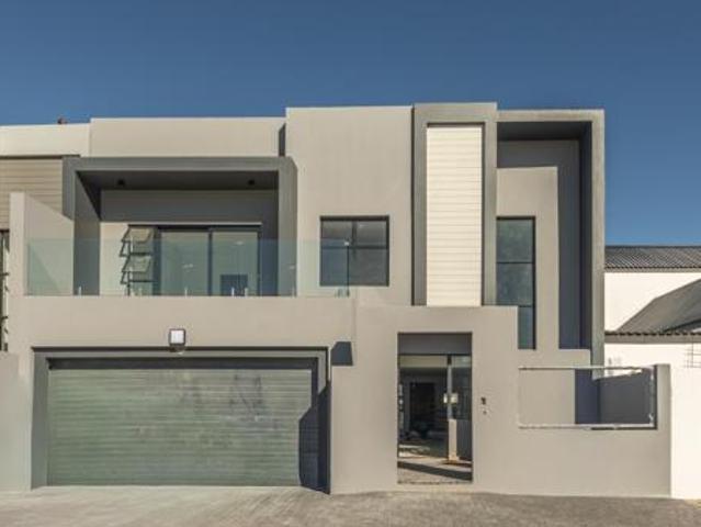 4 Bedroom House in Sandown