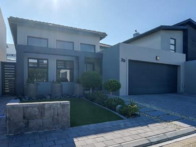 4 Bedroom House in Sandown
