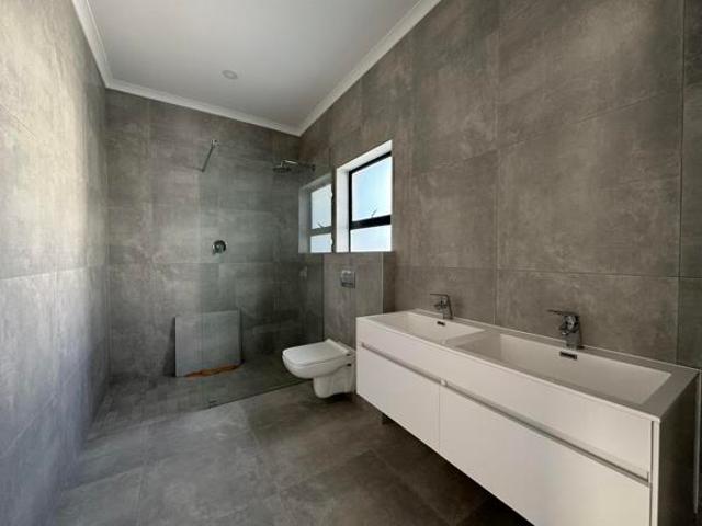 4 Bedroom House in Sandown