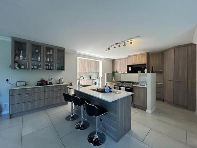 4 Bedroom House in Sandown