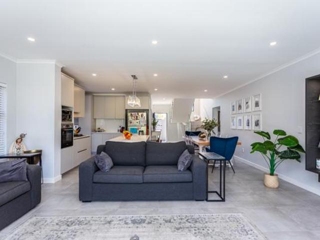 4 Bedroom House in Sandown