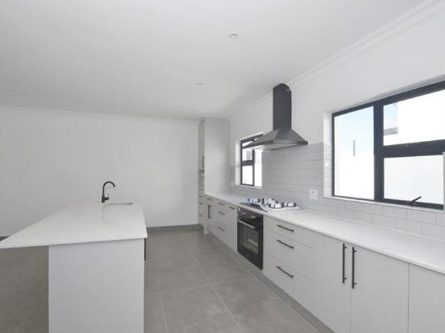 4 Bedroom House in Sandown