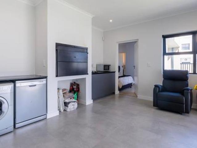 4 Bedroom House in Sandown