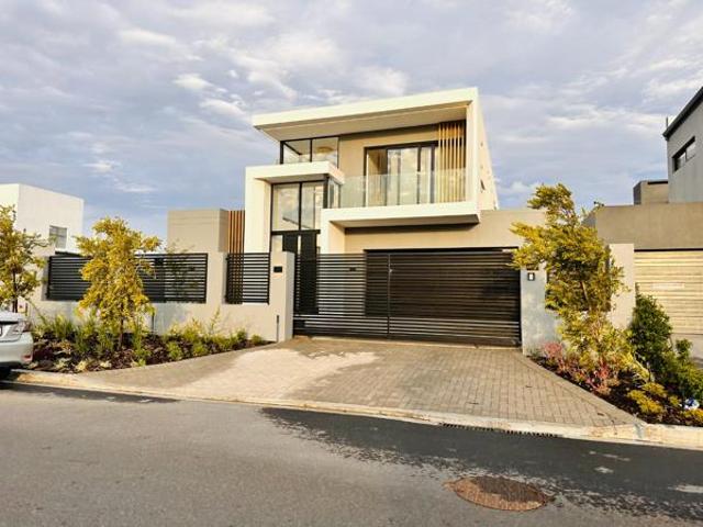 4 Bedroom House in Sandown