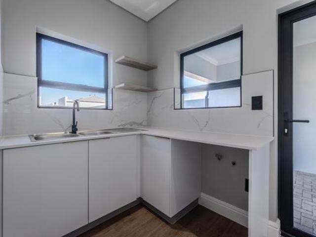 4 Bedroom House in Sandown