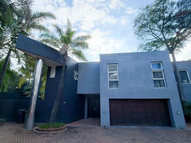 4 Bedroom House in Sandhurst