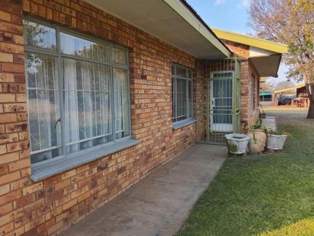 4 Bedroom House in Sannieshof