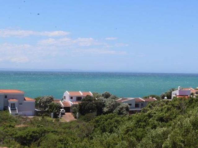4 Bedroom House in Santareme