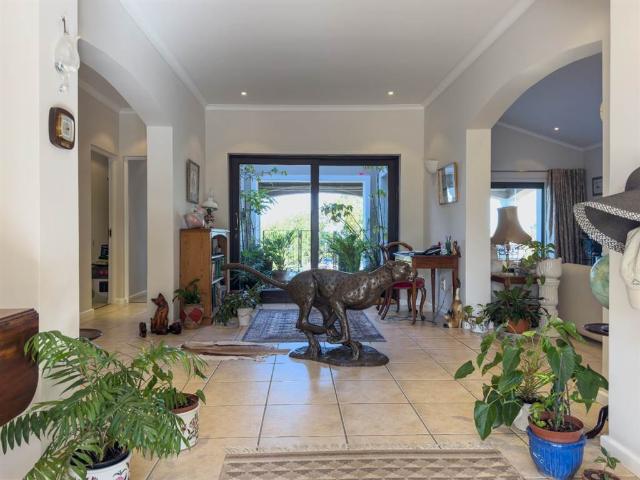 4 Bedroom House in Schoongezicht