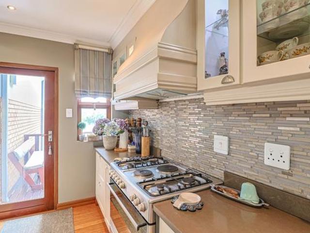 4 Bedroom House in Seasons Lifestyle Estate
