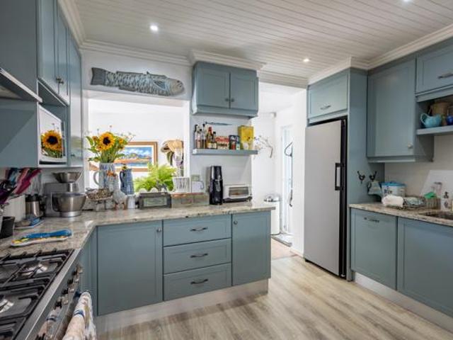 4 Bedroom House in Seaside Longships
