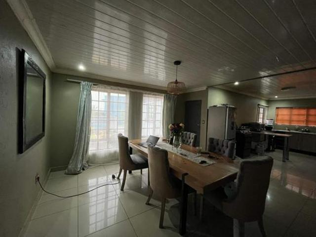 4 Bedroom House in Serala View