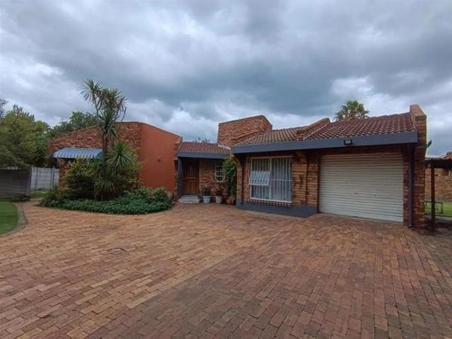 4 Bedroom House in Sharon Park