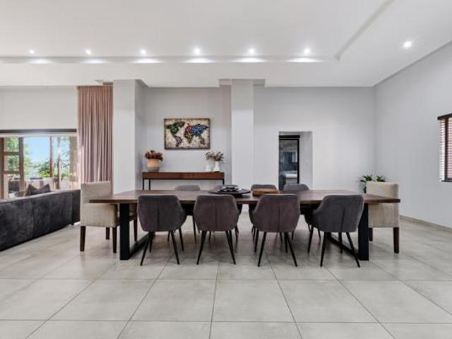 4 Bedroom House in Sheffield Beach