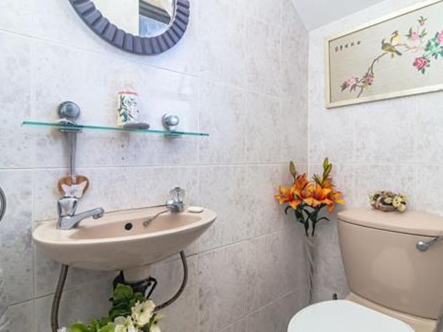 4 Bedroom House in Sheffield Beach