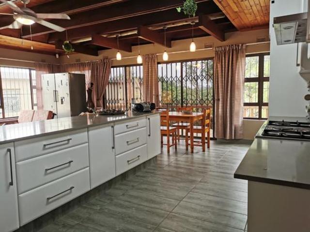 4 Bedroom House in Shelly Beach
