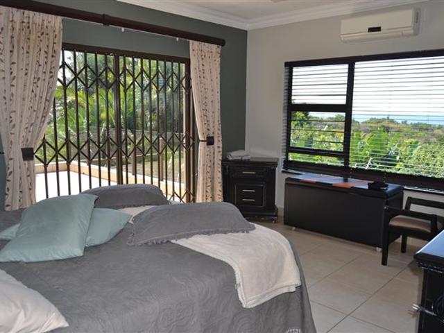 4 Bedroom House in Shelly Beach