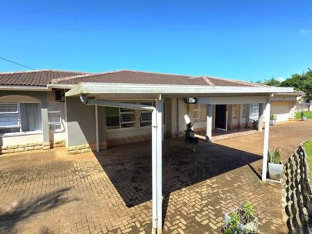 4 Bedroom House in Shelly Beach