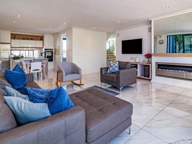 4 Bedroom House in Sitari