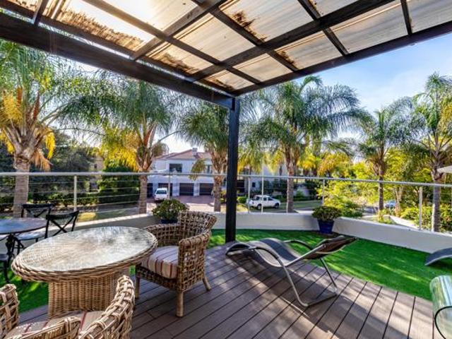 4 Bedroom House in Silver Lakes Golf Estate