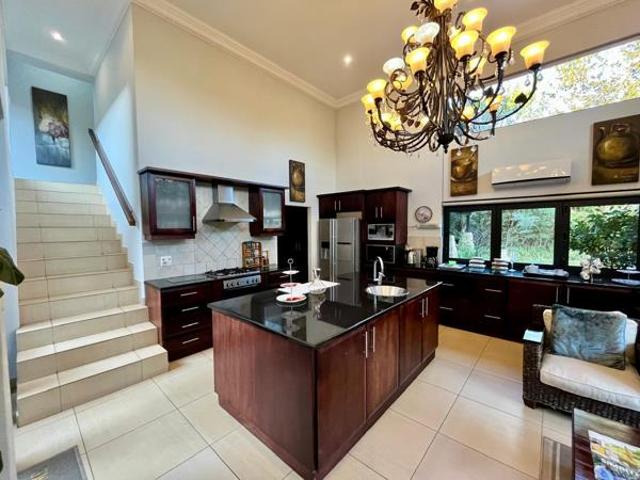 4 Bedroom House in Simbithi Estate