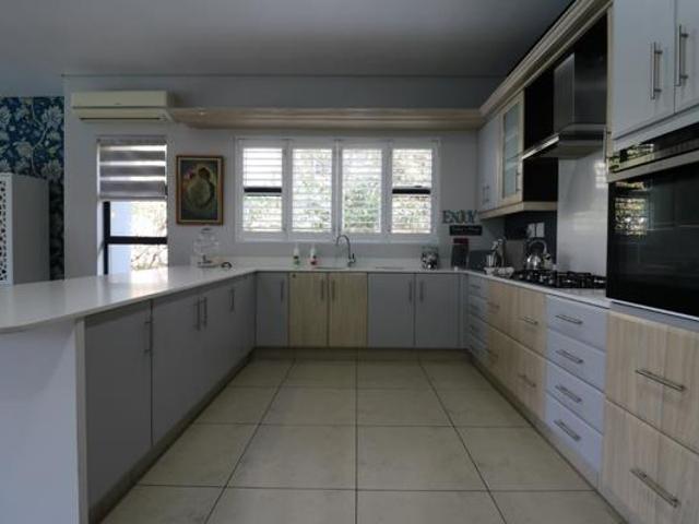 4 Bedroom House in Simbithi Estate