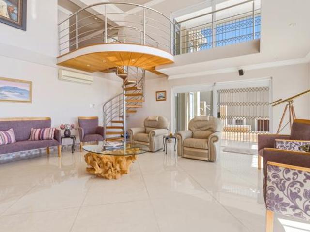 4 Bedroom House in Simon's Town Central