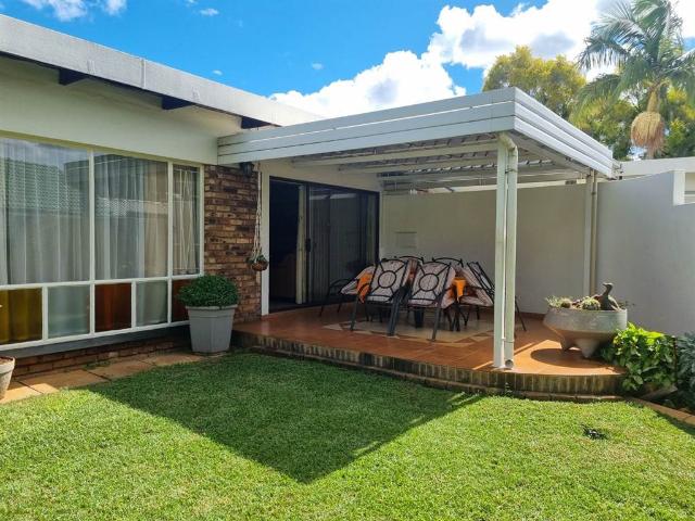 4 Bedroom House in Sinoville