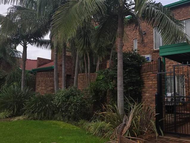 4 Bedroom House in Sinoville