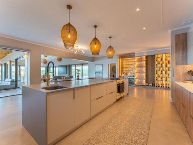4 Bedroom House in St Francis Bay Outlying