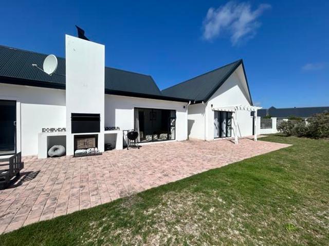4 Bedroom House in St Francis Links Golf Estate