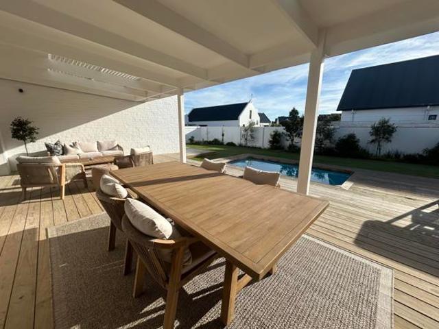 4 Bedroom House in St Francis Links Golf Estate