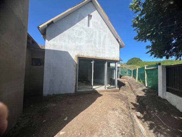 4 Bedroom House in St Francis Links Golf Estate
