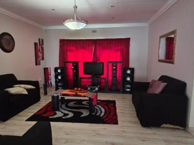 4 Bedroom House in Stanfield Hill