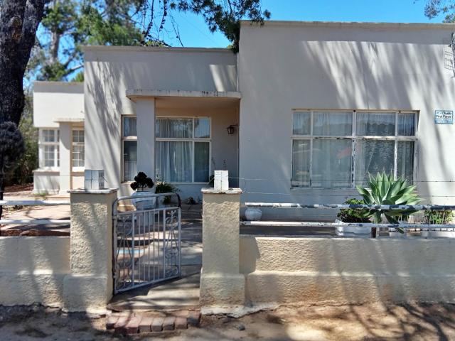 4 Bedroom House in Steytlerville
