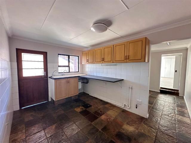 4 Bedroom House in Stilbaai Wes