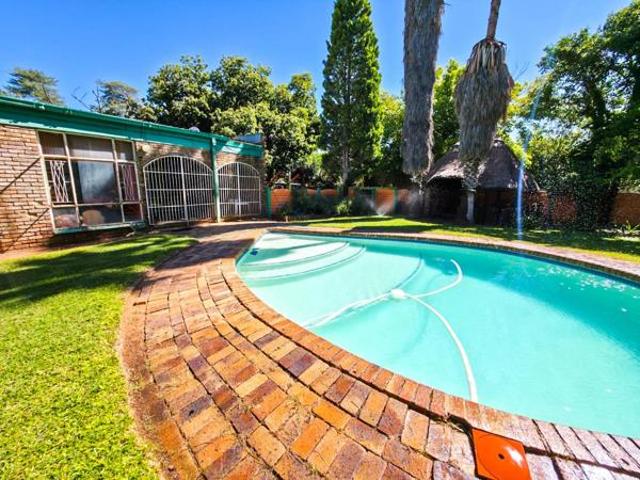 4 Bedroom House in Stilfontein
