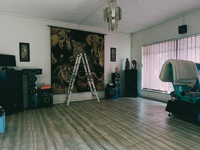 4 Bedroom House in Stilfontein