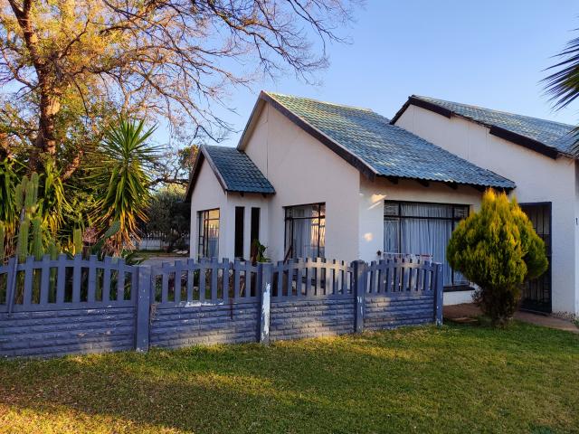 4 Bedroom House in Stilfontein