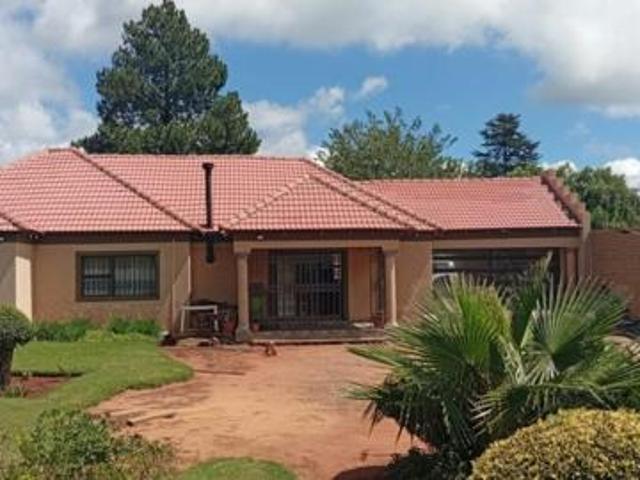 4 Bedroom House in Stilfontein
