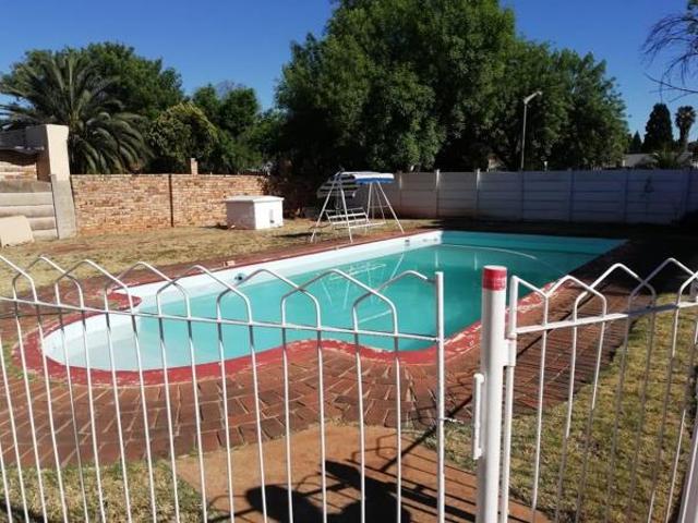 4 Bedroom House in Stilfontein
