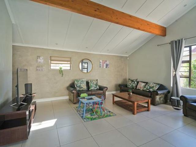 4 Bedroom House in Stirling