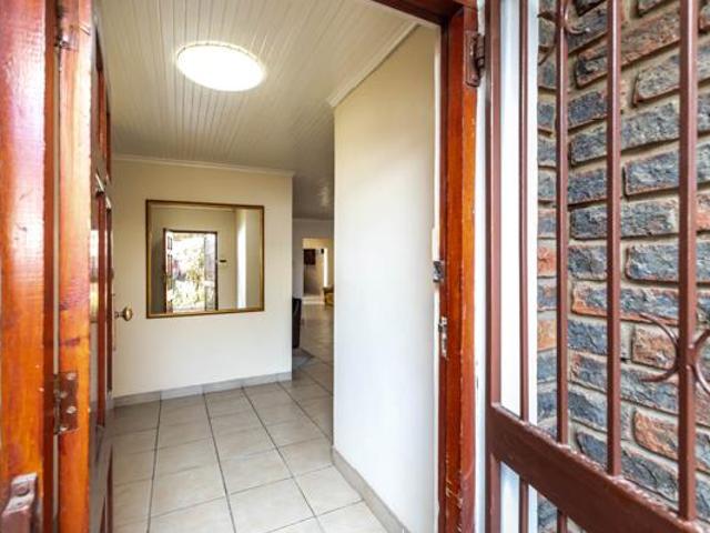 4 Bedroom House in Stirling